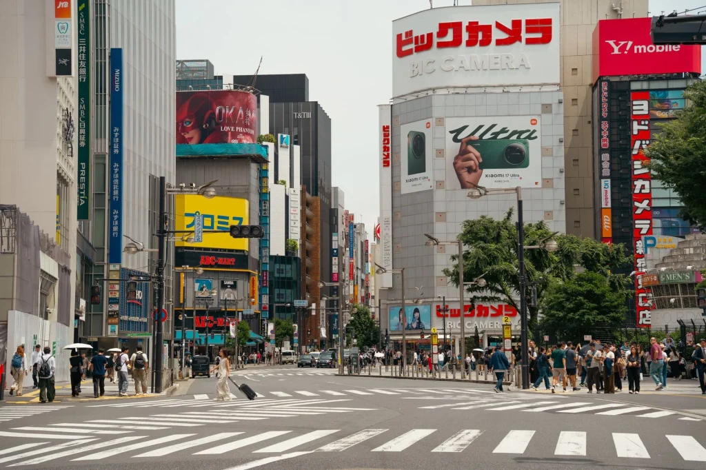 Cruce de Shibuya con compradores